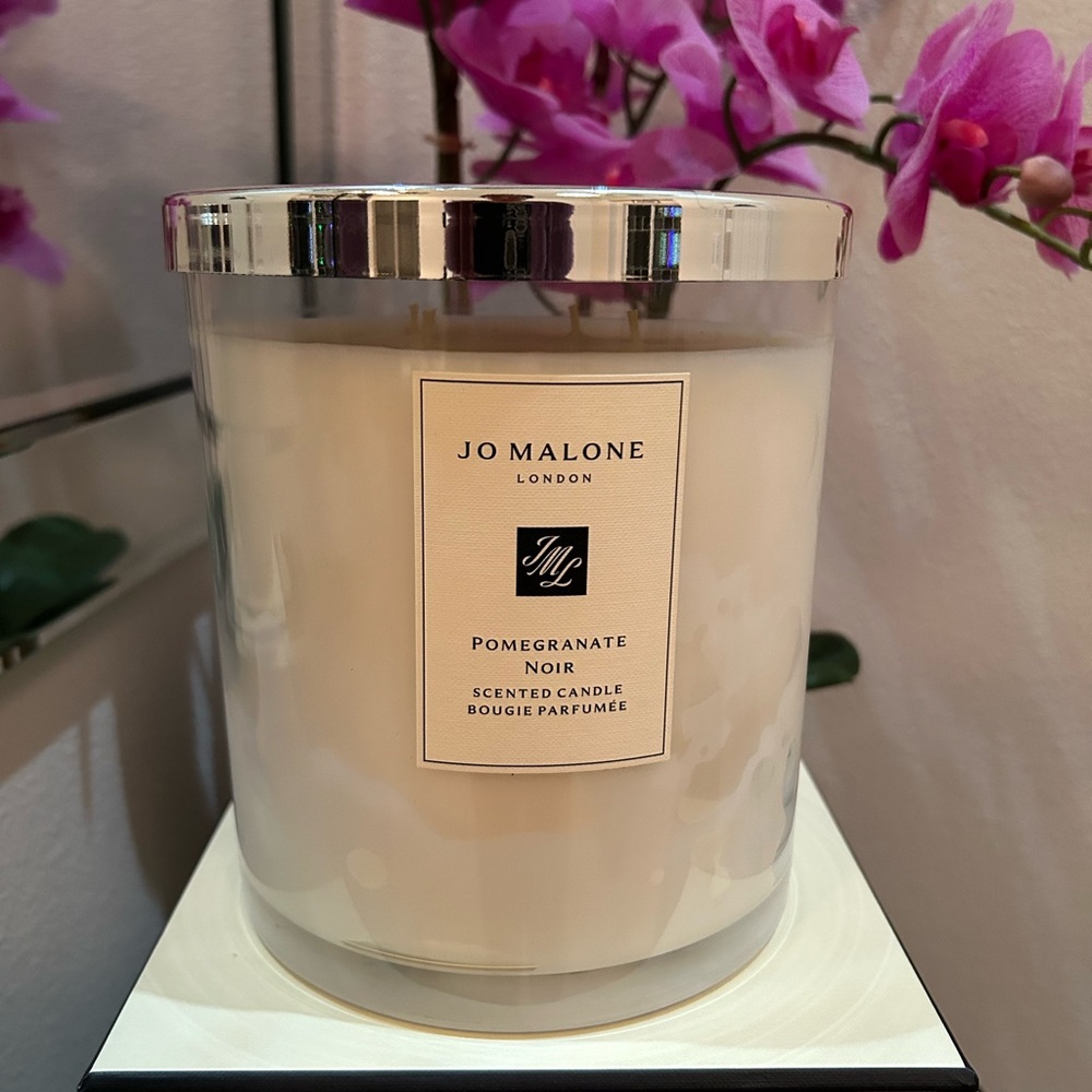 Jo Malone Pomegranate Noir Scented Candle - White